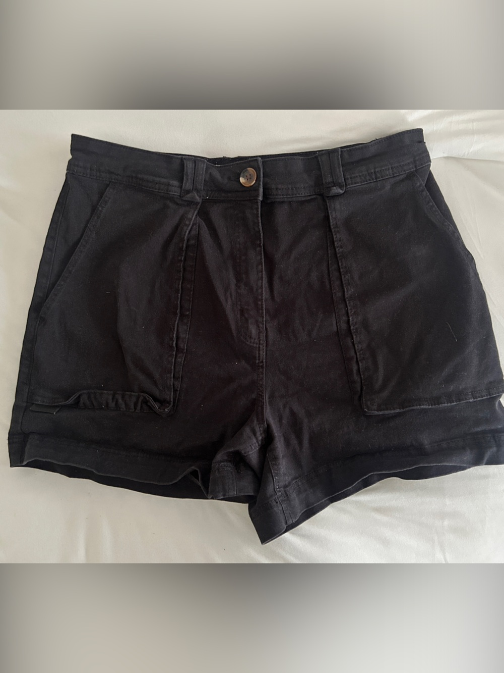 H&M Black Women's High-Rise shorts